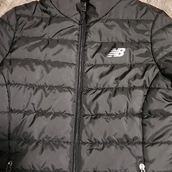 New Balance puffer womans coat - Picture 2 of 3